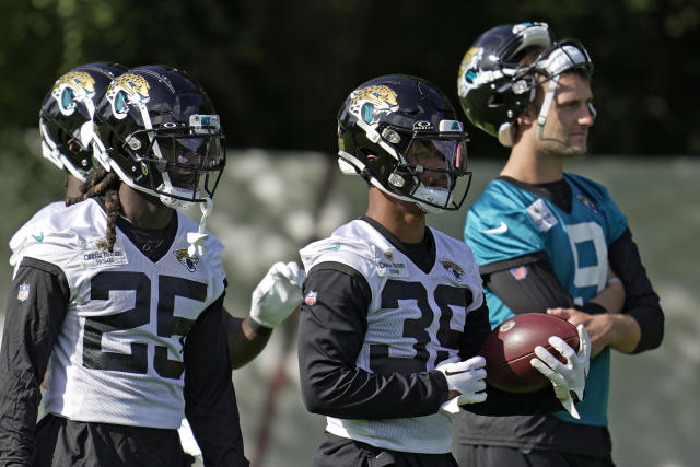 Jags return specialist Agnew a 'game-time' decision vs. Falcons in London.  WR Zay Jones ruled out