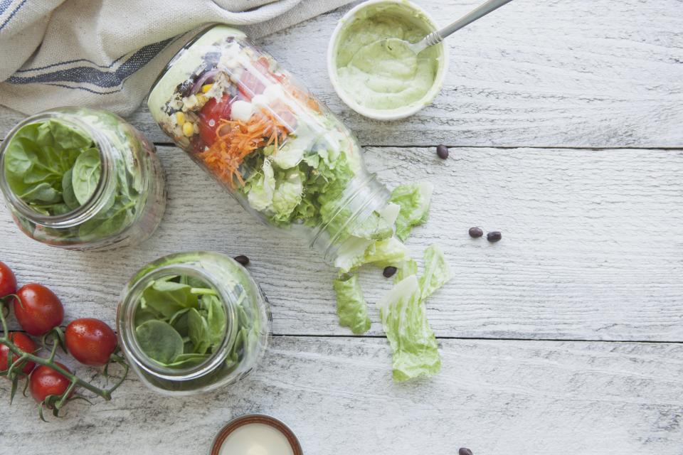 Lunch or dinner: Mason jar garden salad