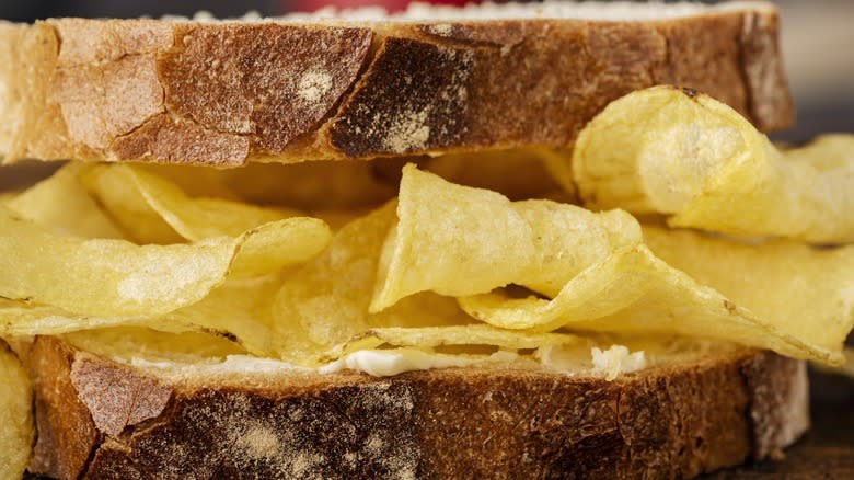 Potato chip sandwich