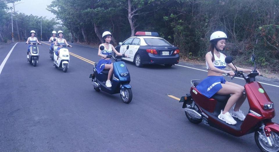 能海EV-50電動機車正式進軍小琉球旅遊租賃市場。   圖：孫家銘/攝