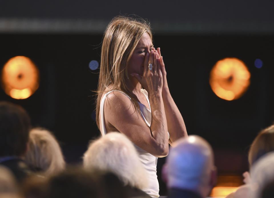 Jennifer Aniston reacciona al ganar el Premio SAG a la mejor actriz en una serie de drama por "The Morning Show", el domingo 19 de enero del 2020 en Los Angeles. (Photo/Chris Pizzello)