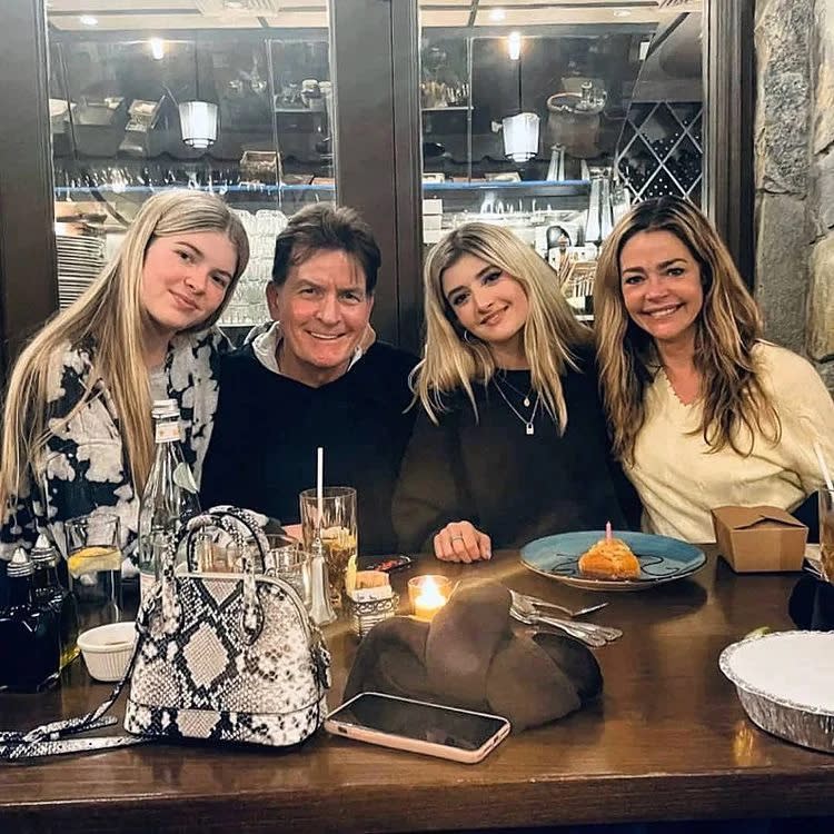 Charlie Sheen, Denise Richards and their two oldest daughters, Sam and Lola. (Sami Sheen/Instagram / Instagram)