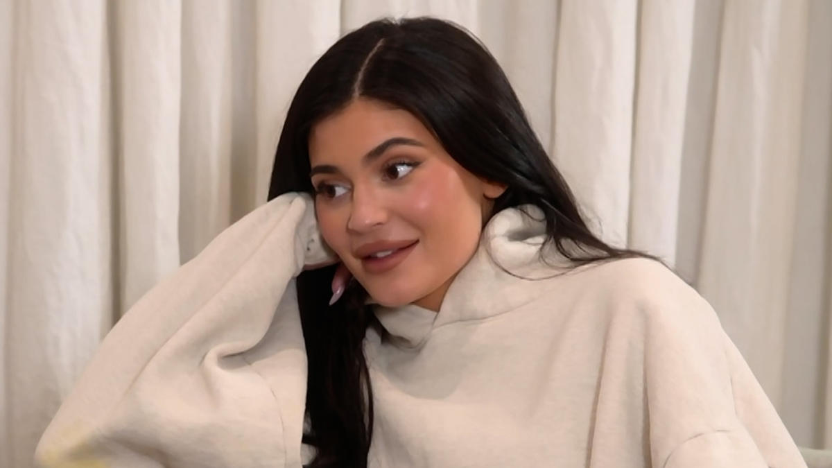 Kylie Jenner Admits She Got A Boob Job After Years Of Denial And Says She Regrets It 