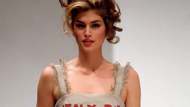 cindy crawford at fashion show