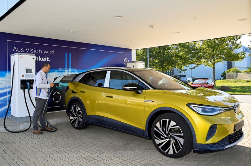 FILE PHOTO: FILE PHOTO: VW shows electric SUV "ID 4" during a photo workshop