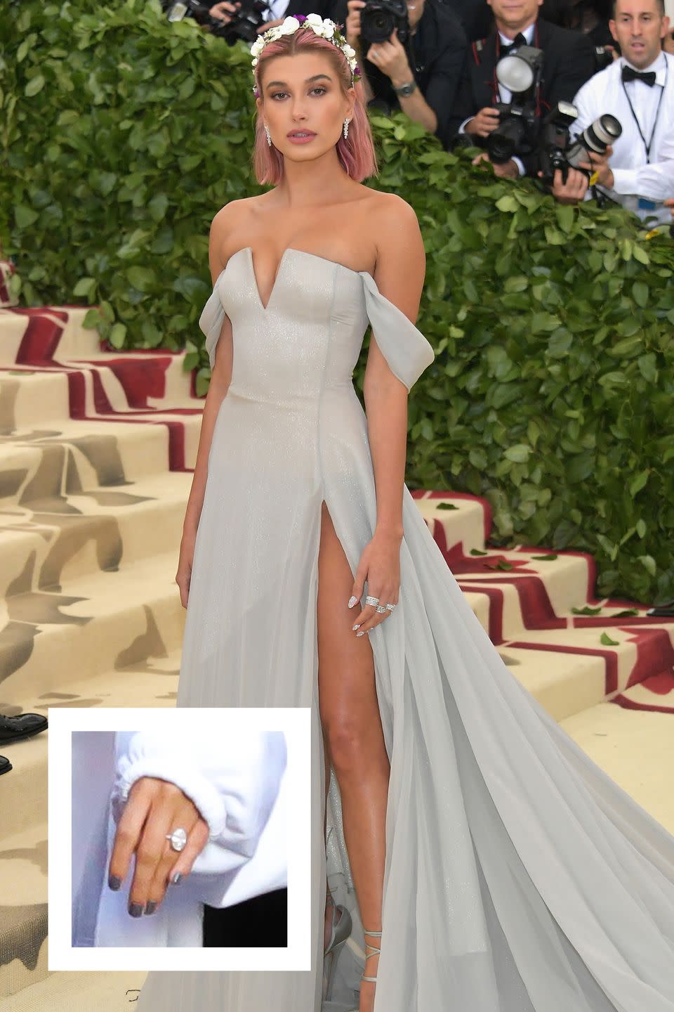 <p>Justin Bieber and Hailey Baldwin had a whirlwind engagement. Hailey's engagement ring is an oval shaped whopper. The center oval stone is between six and ten carats large, and reportedly cost up to $500,000, <a href="https://www.cosmopolitan.com/entertainment/a22137216/hailey-baldwin-engagement-ring-cost-justin-bieber/" rel="nofollow noopener" target="_blank" data-ylk="slk:according to Cosmopolitan.;elm:context_link;itc:0;sec:content-canvas" class="link ">according to <em>Cosmopolitan.</em></a></p>