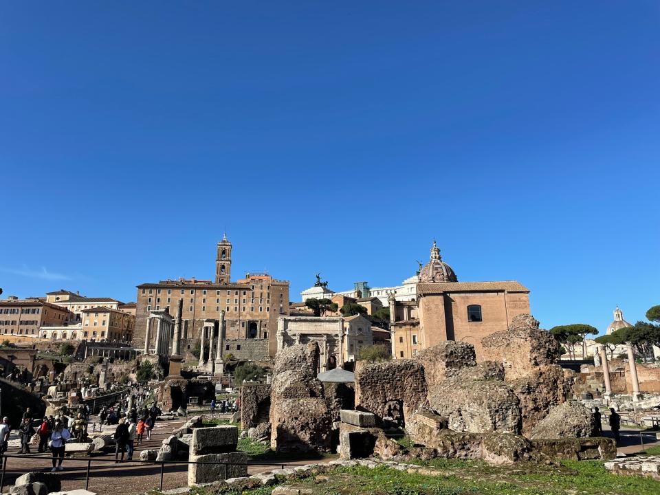 photo of the forum in rome, italy, on a clear day