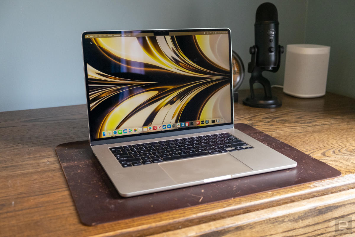 15-inch MacBook Air with M2 chip - Space Gray