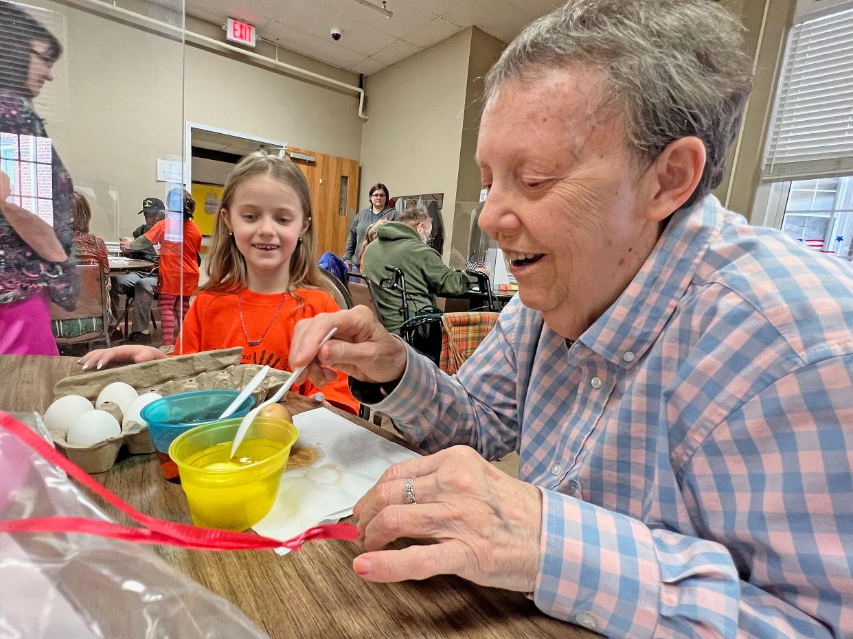 Amelia Connolly and her Sherman Elementary class visited Donna Lance and other residents at Dayspring and sang songs and decorated Easter eggs together.