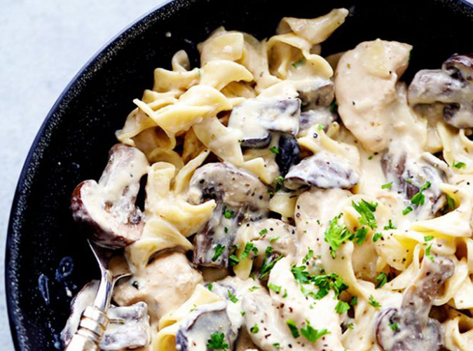 Slow-Cooker Chicken and Mushroom Stroganoff