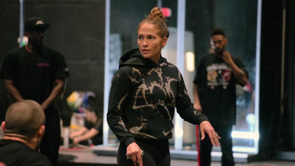 Jennifer Lopez rehearses a dance move