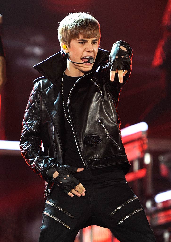 Justin Bieber Grammy Performance