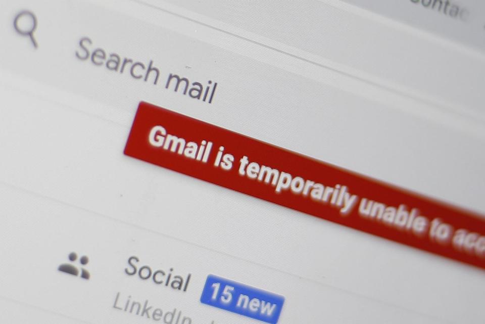 PHOTO: An error message on the Gmail.com homepage in London, Dec. 14, 2020.  (Bloomberg via Getty Images)