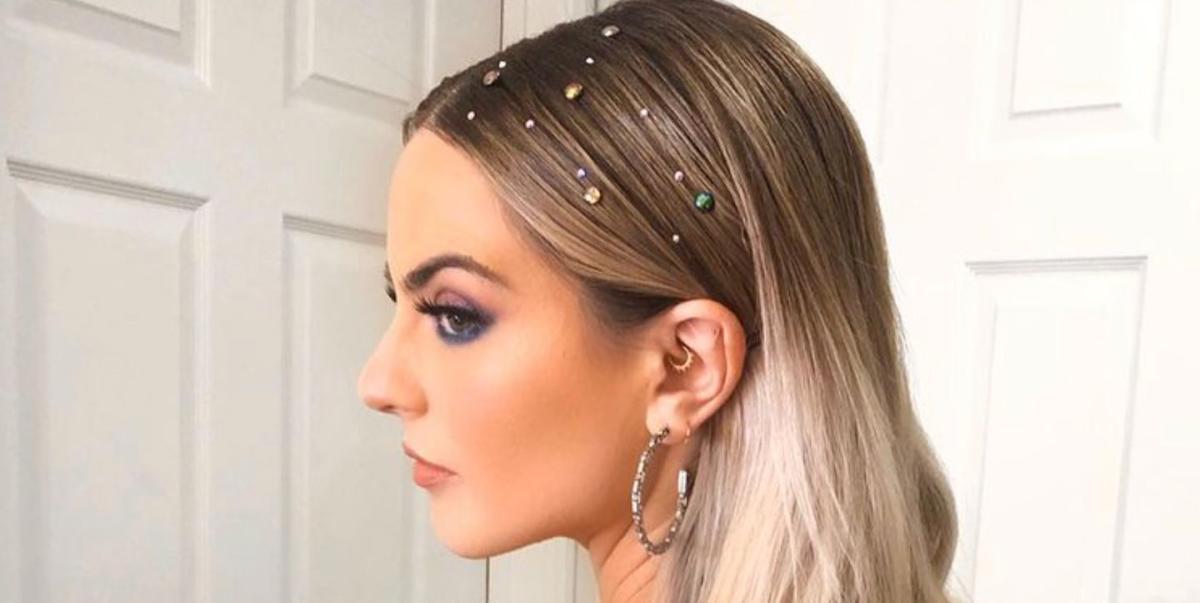 La herramienta viral para ponerte brillantes en el pelo está en Amazon