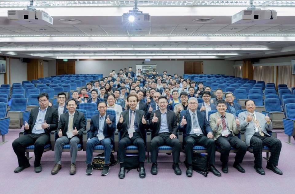 台灣第一屆國際關節重建學會學術研討會，約110位會員參與，開啟台灣在骨科醫療與照護的新里程。（記者徐義雄攝）