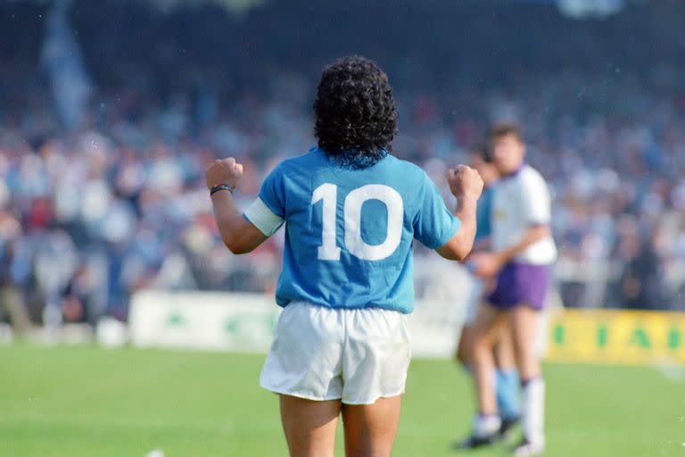 Napolitano para siempre: Diego Maradona, la 10 de Napoli, símbolo de una era irrepetible en el sur italiano