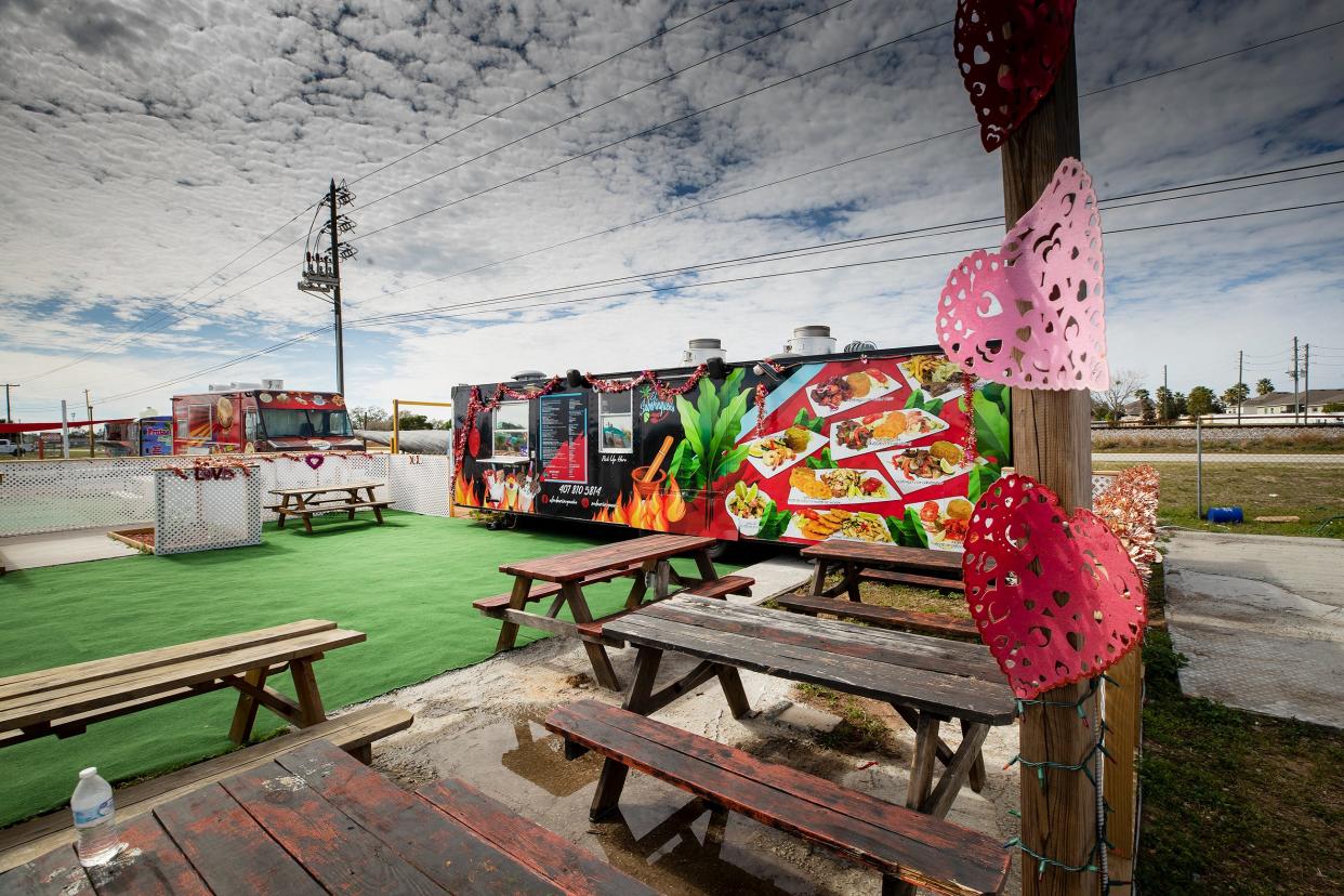 Food trucks on U.S. 17 and Smith Road just north of Haines City limits. The city has been considering prohibitions on food trucks within the town limits, and has attempted to enforce the new prohibition on at least one occasion before the ordinance was enacted.