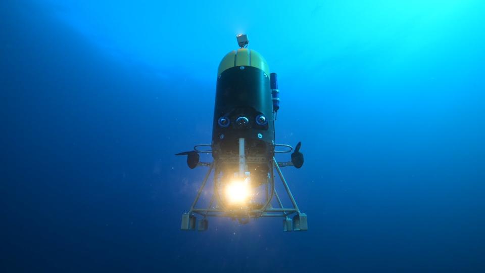 Mesobot starts its descent toward the ocean twilight zone. Marine Imaging Technologies, LLC © Woods Hole Oceanographic Institution