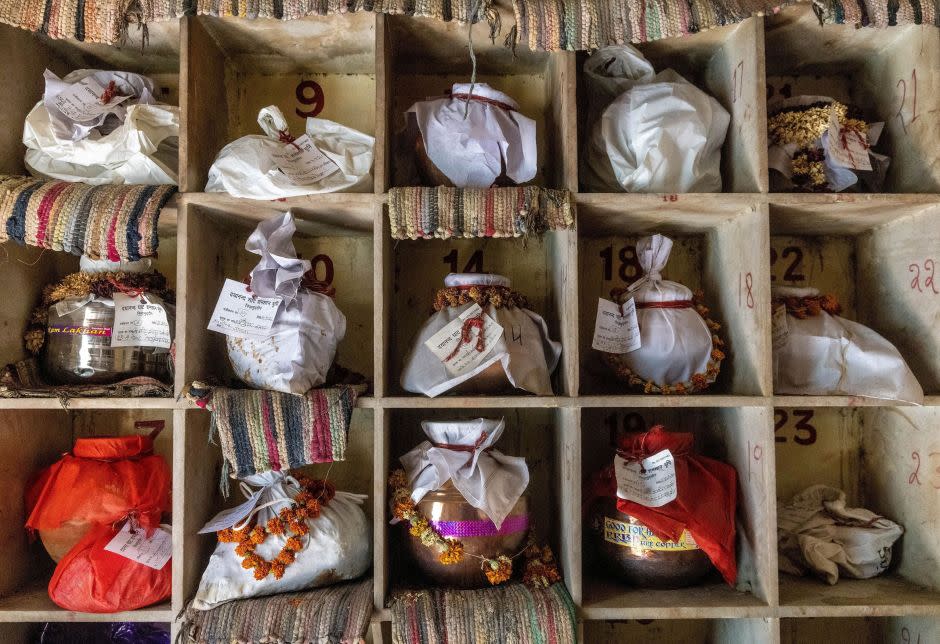 Witnessing COVID chaos in India's hospitals, graveyards and crematoriums