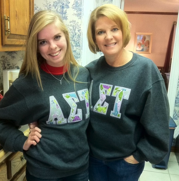 Kait Killebrew with her mom, Colleen Fickle, on Thanksgiving. (Photo: Kait Killebrew)