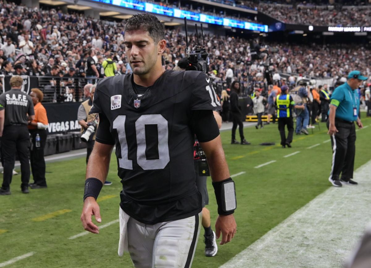 Raiders 'dodged a big bullet' with QB Jimmy Garoppolo's back injury