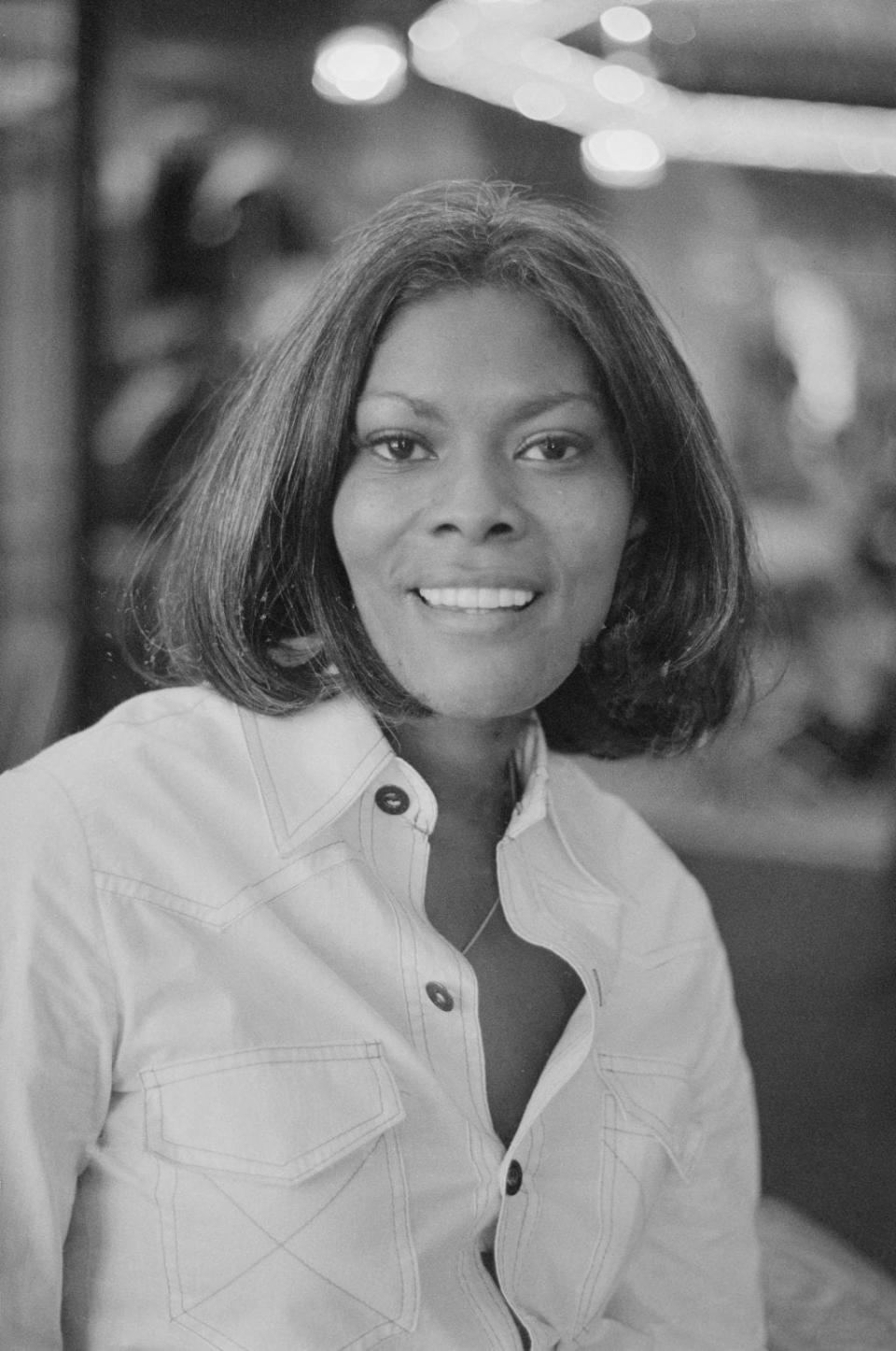 Dionne Warwick in 1975. (Photo by Evening Standard/Hulton Archive/Getty Images)