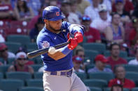 Chicago Cubs' Willson Contreras hits an RBI single during the 10th inning of a baseball game against the St. Louis Cardinals Sunday, June 26, 2022, in St. Louis. (AP Photo/Jeff Roberson)