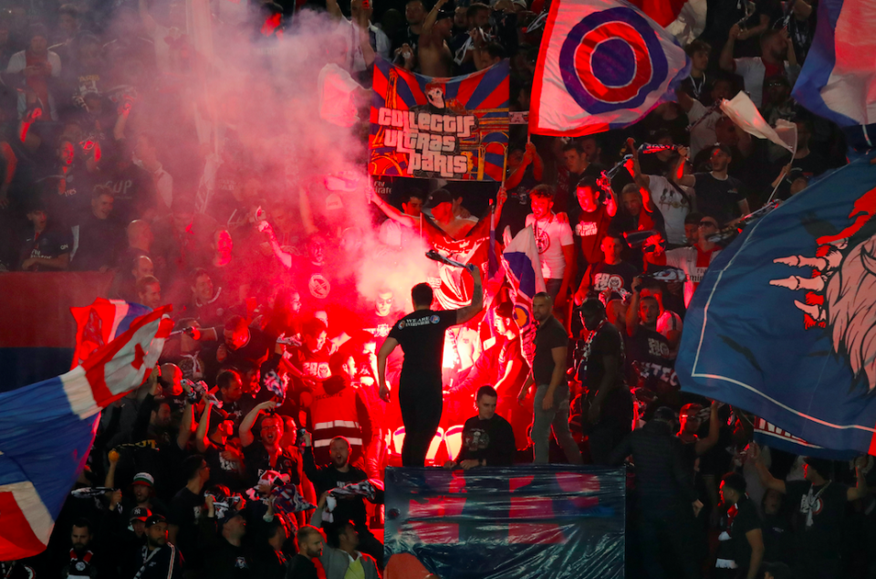 Ultras paris. PSG Fans.