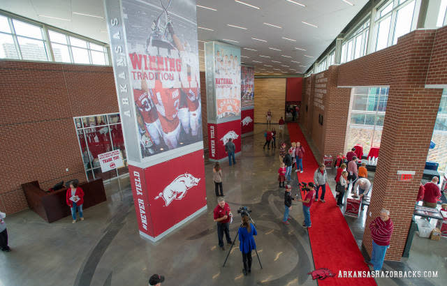 UNIVERSITY OF OREGON $25,000,000 TOUR! (Top Facilities in College