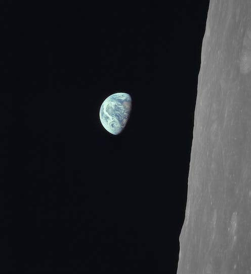 <span class="caption">Earth seen from orbit around the Moon.</span> <span class="attribution"><span class="source">Nasa</span></span>