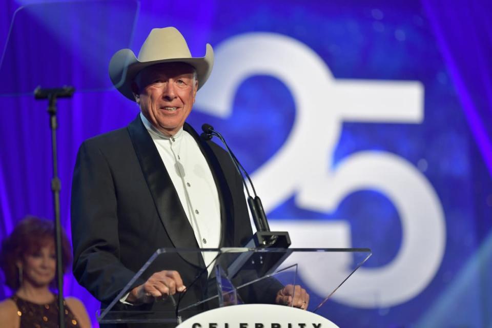 <div class="inline-image__caption"><p>Foster Friess</p></div> <div class="inline-image__credit">Amy Sussman/Getty</div>