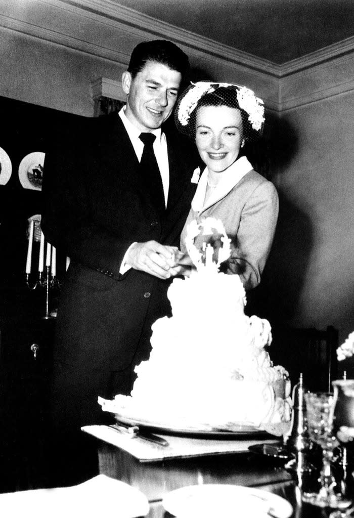 Nancy and Ronald Reagan wed in 1952