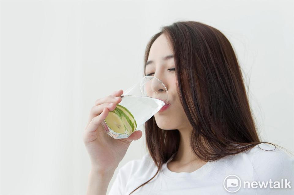 國健署表示檸檬水確實是健康飲品，但不會對體質的酸鹼性產生影響。   圖：新頭殼資料照