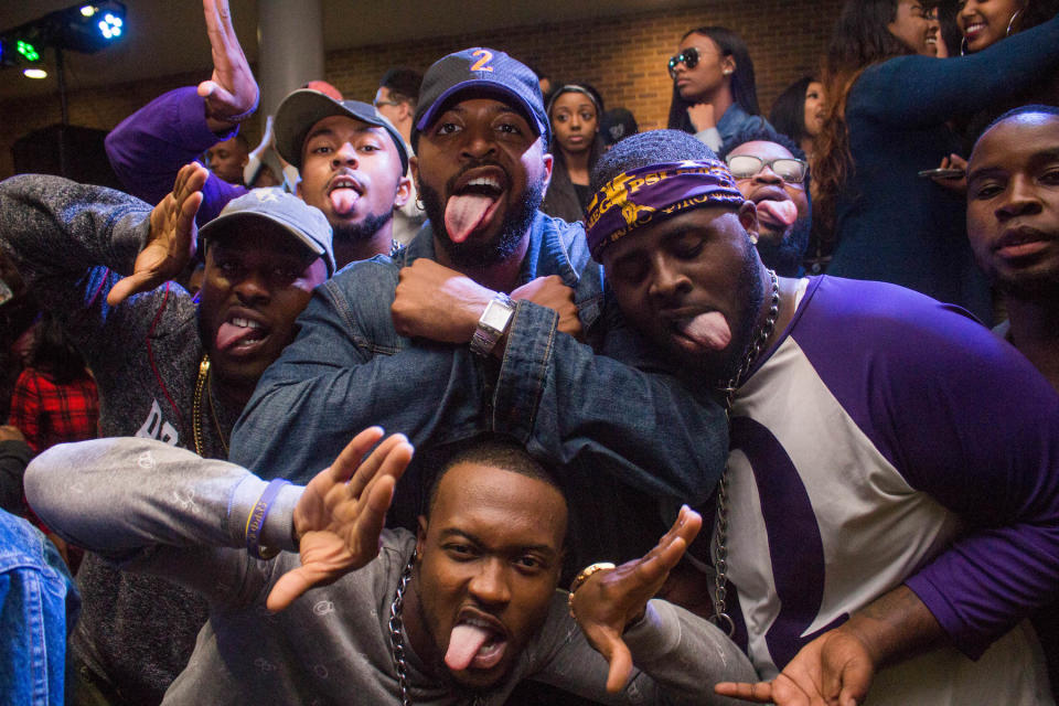 Members of Omega Psi Phi Fraternity, Inc. gather for a fun photo during Hampton University homecoming. (Photo: J. Collier/Curry St. Shots)