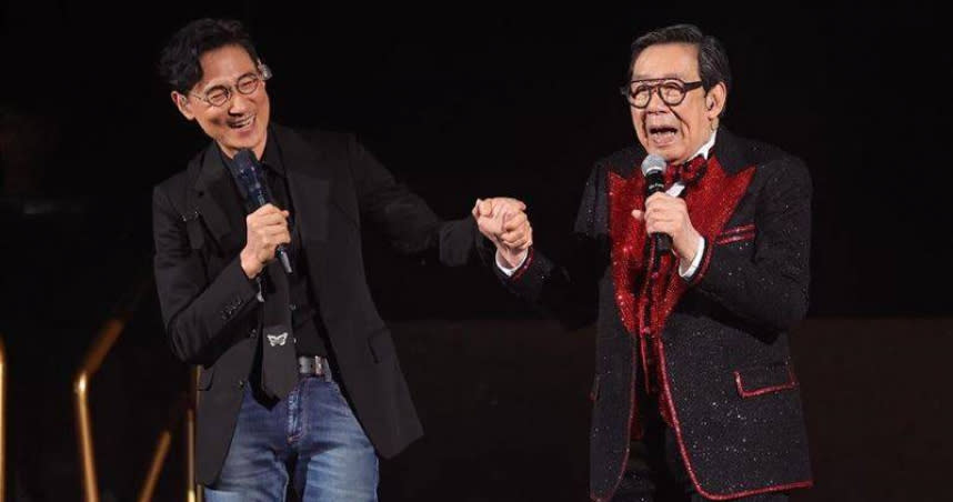 90歲的歌手胡楓在紅館舉辦「修哥90迎今秋無限楓騷演唱會」。（圖／翻攝自微博）