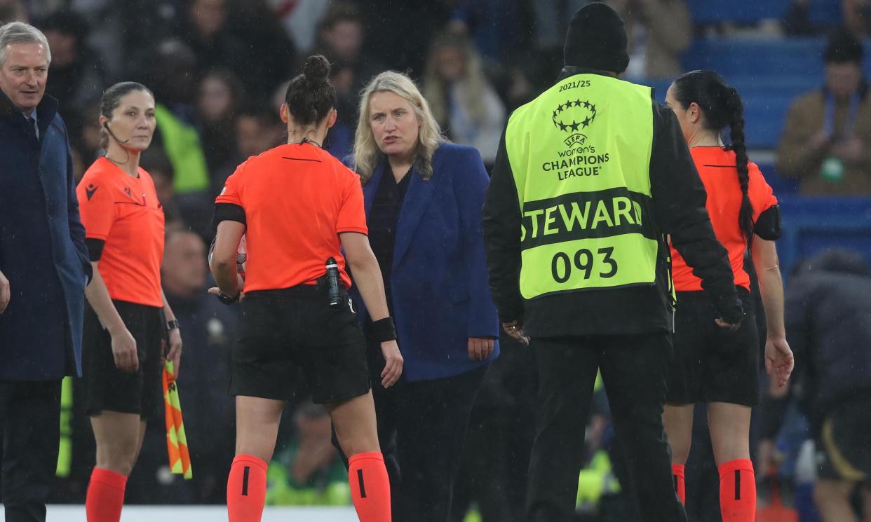 <span>Chelsea’s manager, Emma Hayes, argues with the Romanian referee Iuliana Demetrescu after the 2-0 defeat by Barcelona at Stamford Bridge.</span><span>Photograph: Crystal Pix/MB Media/Getty Images</span>