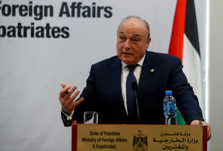 Palestinian Finance Minister Shukri Bishara gestures during a news conference in Ramallah, in the Israeli-occupied West Bank February 21, 2019. Picture taken February 21, 2019. REUTERS/Mohamad Torokman