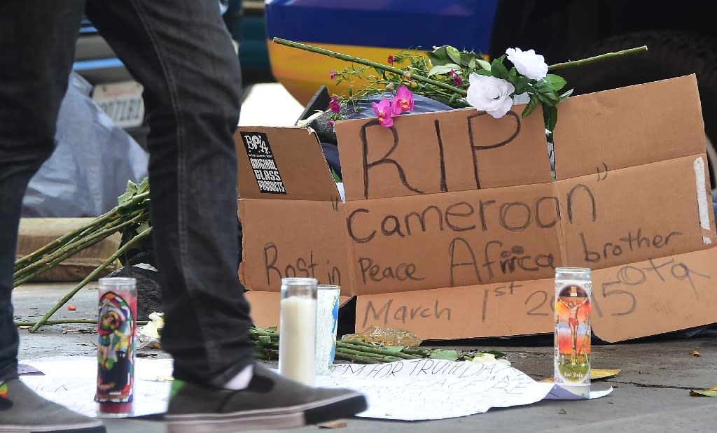 A makeshift memorial for a homeless man, known by the name of Africa, who was shot and killed by police, on March 2, 2015 in Los Angeles (AFP Photo/Frederic J. Brown)