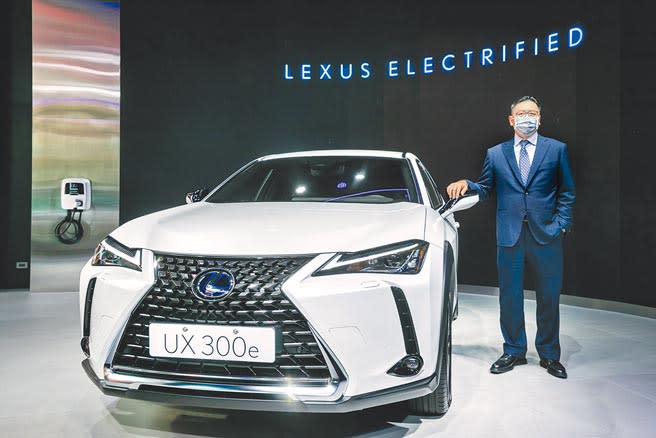 和泰汽車總經理蘇純興宣布Lexus品牌首款電動車UX 300e在台上市，開啟在台販售純電動車的新時代。（本報資料照片）