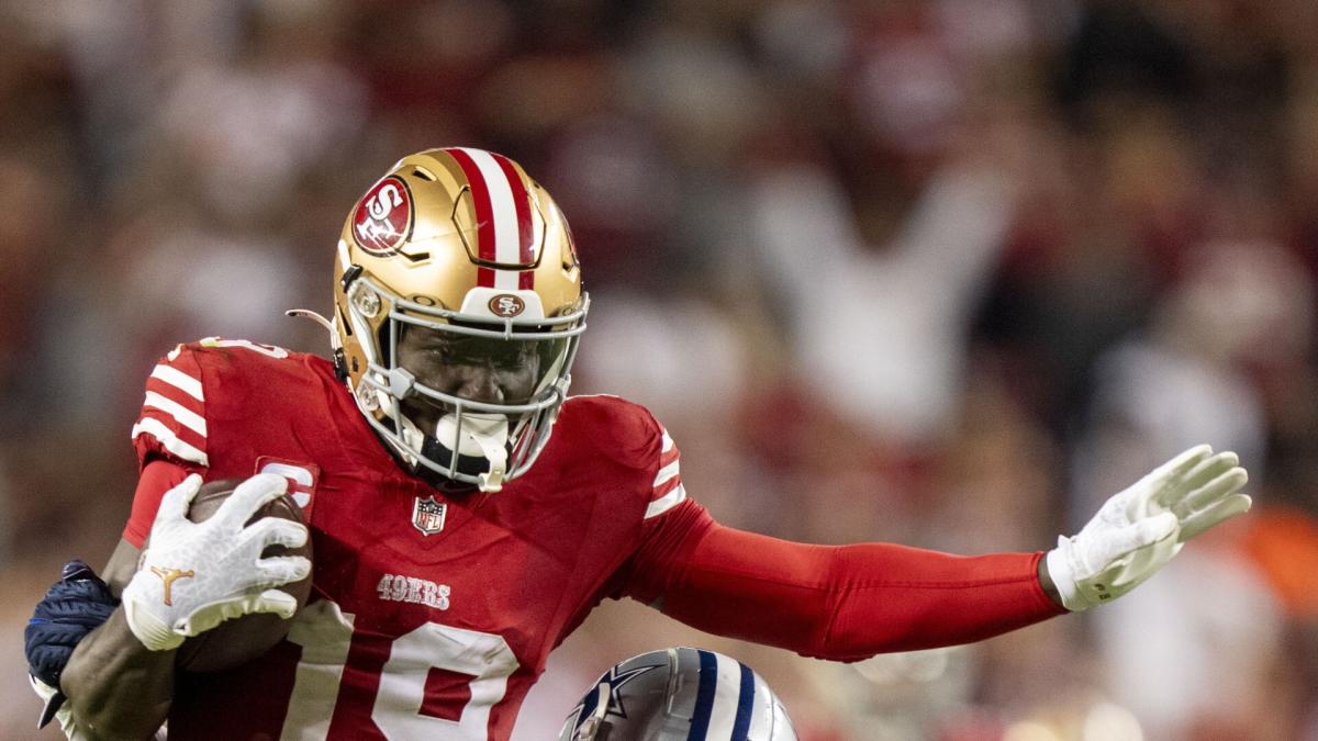 San Francisco 49ers wide receiver Deebo Samuel (19) runs during an NFL  divisional round playoff football game against the Dallas Cowboys, Sunday,  Jan. 22, 2023, in Santa Clara, Calif. (AP Photo/Scot Tucker