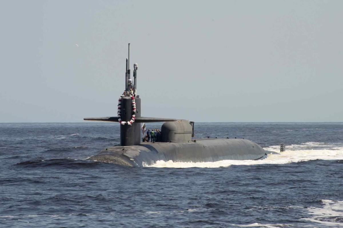 Командир на подводница USS Georgia арестуван в Джорджия и освободен от длъжност поради „загуба на доверие“
