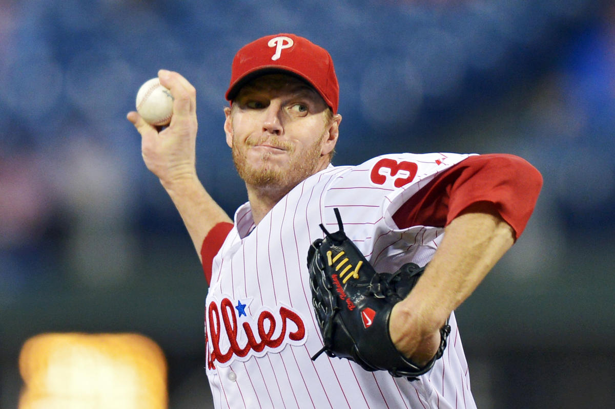 Roy Halladay practiced crazy low stunts in plane with wife