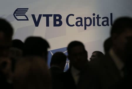 Participants attend the VTB Capital "Russia Calling!" Investment Forum in Moscow, October 1, 2014. REUTERS/Maxim Shemetov