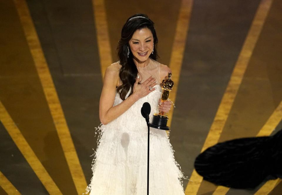 Michelle Yeoh se adjudicó el premio a actriz principal.