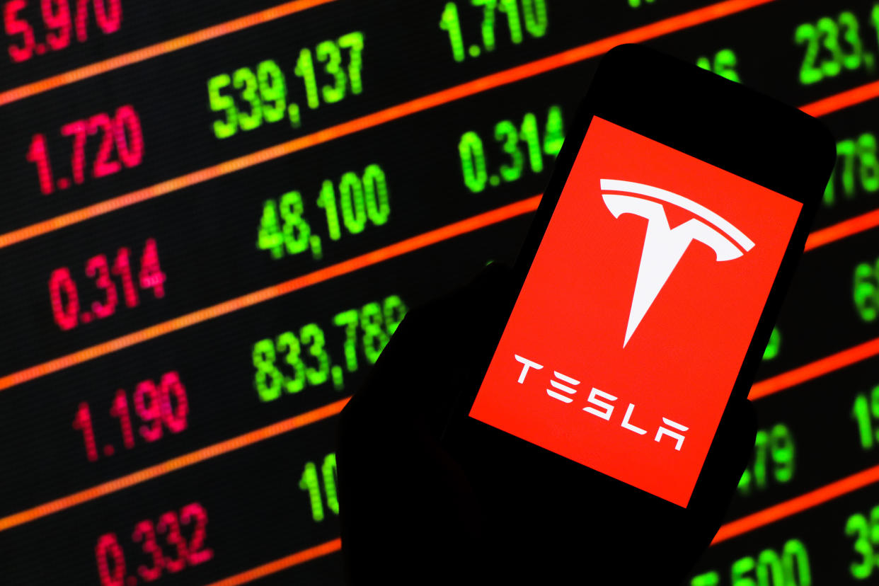 Las acciones de Tesla se ha disparado un 280% en 2020. (Foto: Filip Radwanski/SOPA Images/LightRocket via Getty Images)