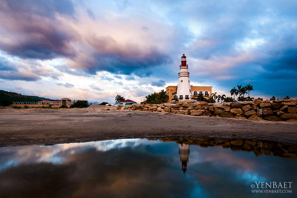 A lighthouse on the beach in Subic Bay, a former U.S. naval base. Its barracks and officers' quarters have been converted to hotels and restaurants. (Yen Baet)