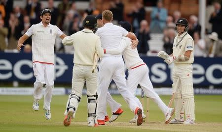 Cricket - England v New Zealand - Investec Test Series First Test - Lord?s - 25/5/15 England's Alastair Cook celebrates with team mates after his team won the first test Action Images via Reuters / Philip Brown Livepic