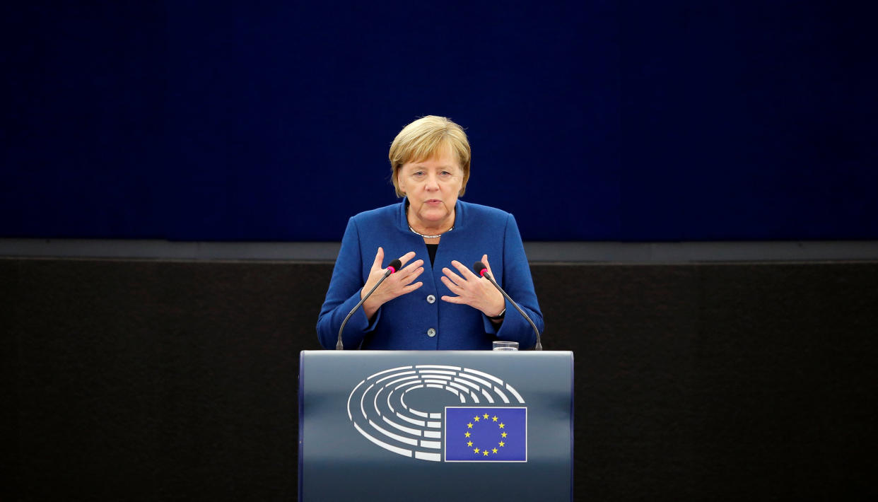 Angela Merkel spricht im Europäischen Parlament (Bild: Reuters)