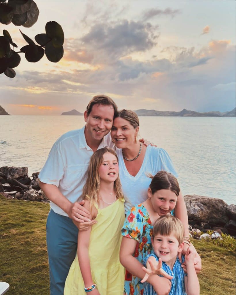 Jenna and husband Henry Chase Hager share three kids. Instagram / @jennabhager