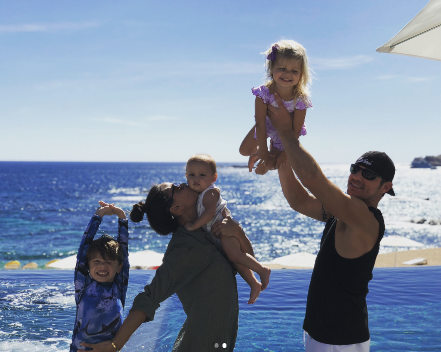 <p>“2018… I like you A LOT!!!” the happy mom and wife captioned this beautful beach shot of her family, including husband Nick Lachey and their three kiddos, Cam, 5, Brooklyn, 3, and Phoenix, 1. (Photo: <a rel="nofollow noopener" href="https://www.instagram.com/p/BdvKQ4FATaj/?taken-by=vanessalachey" target="_blank" data-ylk="slk:Vanessa Lachey via Instagram;elm:context_link;itc:0;sec:content-canvas" class="link ">Vanessa Lachey via Instagram</a>) </p>